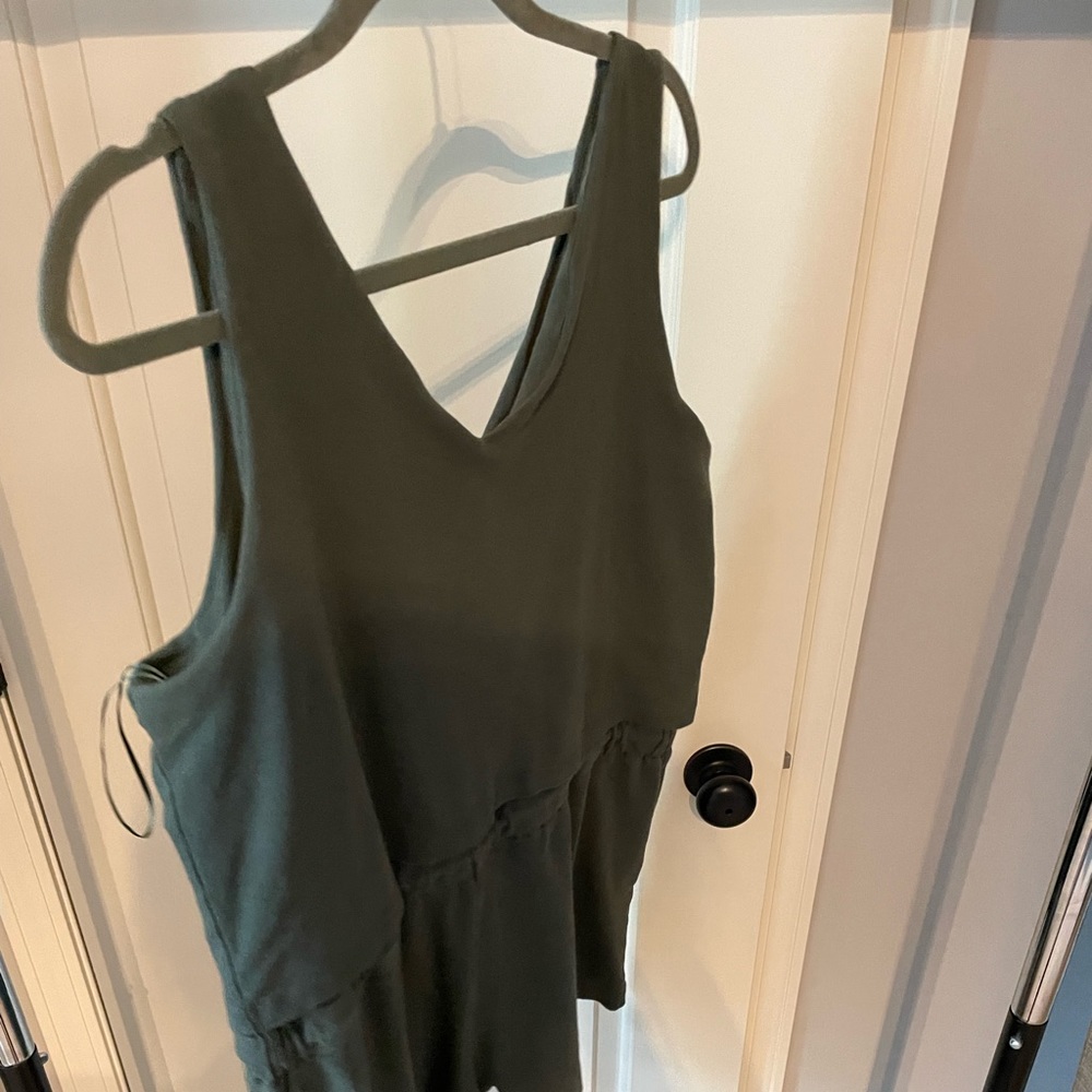 GREEN SHORTS ROMPER